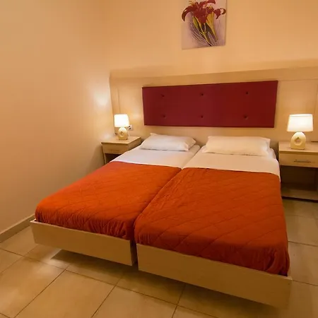 Minos Апартаменти Ханья (Крит)